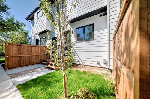 2371 20 Avenue Nw, Calgary, AB - Outdoor