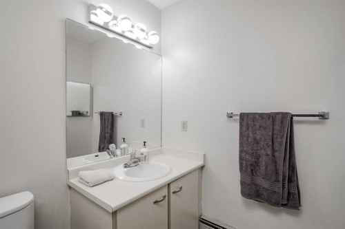 34-2834 Edenwold Heights Nw, Calgary, AB - Indoor Photo Showing Bathroom