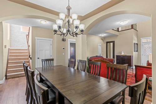 1269 Sherwood Boulevard Nw, Calgary, AB - Indoor Photo Showing Dining Room