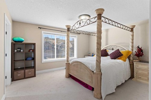 1269 Sherwood Boulevard Nw, Calgary, AB - Indoor Photo Showing Bedroom