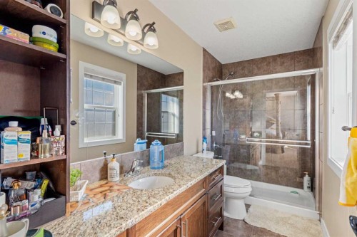 1269 Sherwood Boulevard Nw, Calgary, AB - Indoor Photo Showing Bathroom