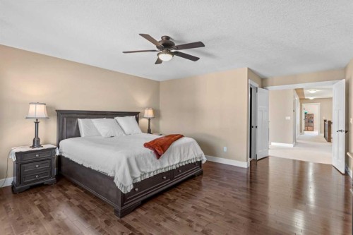 1269 Sherwood Boulevard Nw, Calgary, AB - Indoor Photo Showing Bedroom