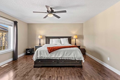 1269 Sherwood Boulevard Nw, Calgary, AB - Indoor Photo Showing Bedroom