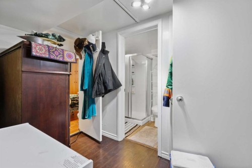 1816 42 Street Se, Calgary, AB - Indoor