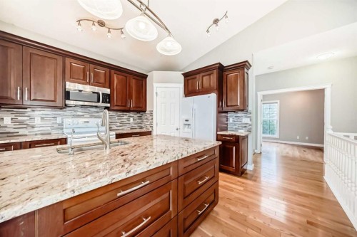 191 West Springs Close Sw, Calgary, AB - Indoor Photo Showing Kitchen