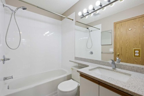 57 Citadel Gardens Nw, Calgary, AB - Indoor Photo Showing Bathroom