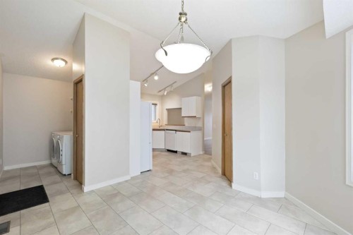 57 Citadel Gardens Nw, Calgary, AB - Indoor