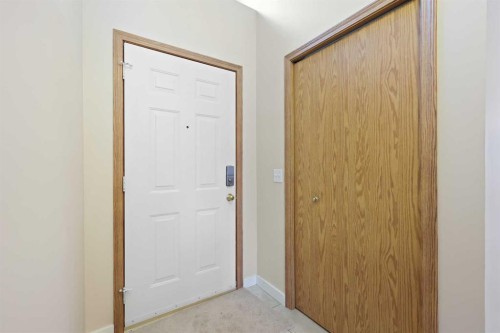 57 Citadel Gardens Nw, Calgary, AB - Indoor Photo Showing Other Room