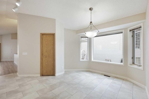 57 Citadel Gardens Nw, Calgary, AB - Indoor Photo Showing Other Room