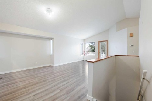 57 Citadel Gardens Nw, Calgary, AB - Indoor Photo Showing Other Room