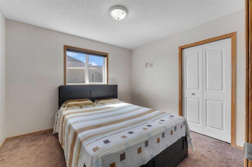 77 Taralea Green Ne, Calgary, AB - Indoor Photo Showing Bedroom