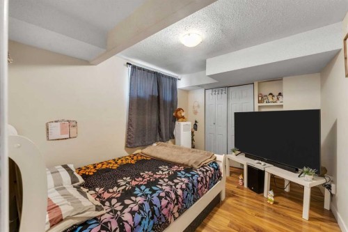 77 Taralea Green Ne, Calgary, AB - Indoor Photo Showing Bedroom
