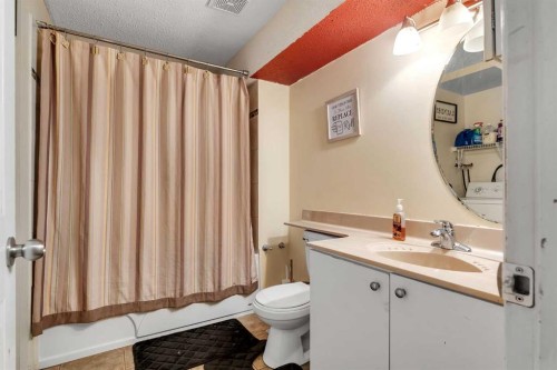 77 Taralea Green Ne, Calgary, AB - Indoor Photo Showing Bathroom