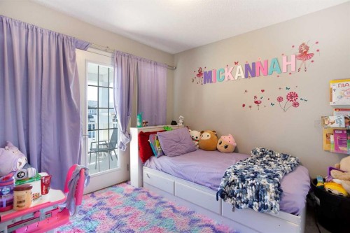 158 Osborne Common Sw, Airdrie, AB - Indoor Photo Showing Bedroom