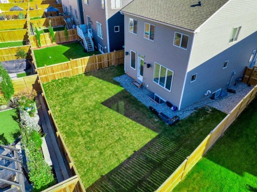 158 Osborne Common Sw, Airdrie, AB - Outdoor