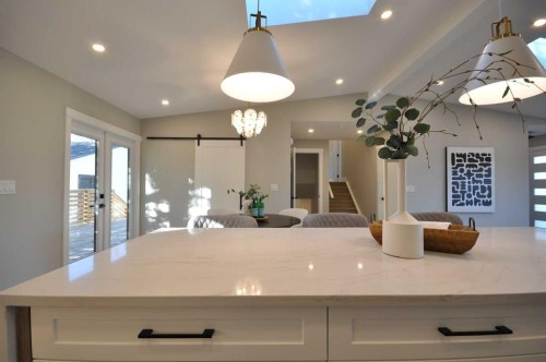 1 Cherovan Drive Sw, Calgary, AB - Indoor