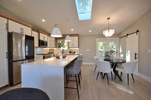 1 Cherovan Drive Sw, Calgary, AB - Indoor