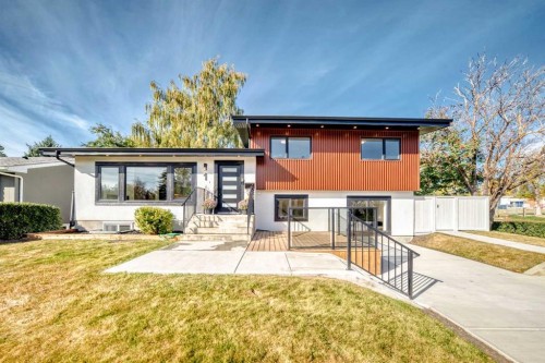 1 Cherovan Drive Sw, Calgary, AB - Outdoor