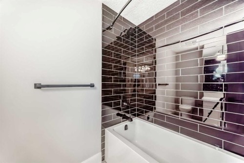 1 Cherovan Drive Sw, Calgary, AB - Indoor Photo Showing Bathroom