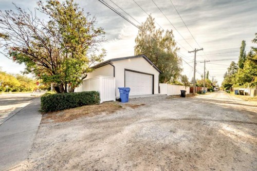 1 Cherovan Drive Sw, Calgary, AB - Outdoor