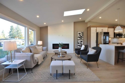 1 Cherovan Drive Sw, Calgary, AB - Indoor Photo Showing Living Room