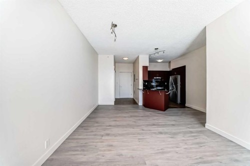 1308-8710 Horton Road Sw, Calgary, AB - Indoor Photo Showing Other Room