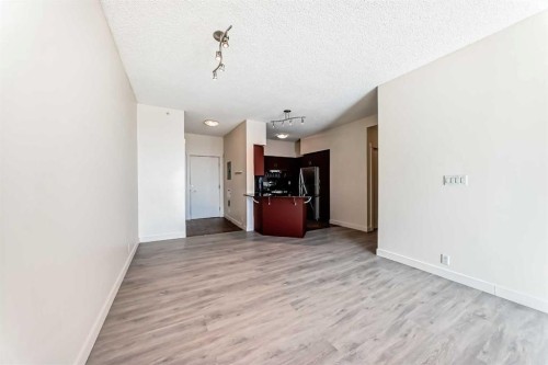 1308-8710 Horton Road Sw, Calgary, AB - Indoor Photo Showing Other Room