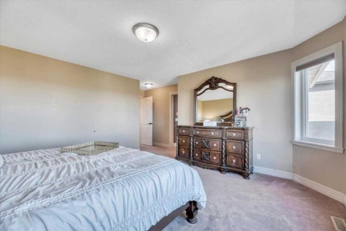 89 Springborough Boulevard Sw, Calgary, AB - Indoor Photo Showing Bedroom