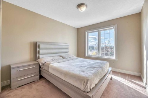 89 Springborough Boulevard Sw, Calgary, AB - Indoor Photo Showing Bedroom