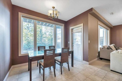 89 Springborough Boulevard Sw, Calgary, AB - Indoor Photo Showing Dining Room