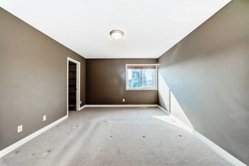 130 Panamount View Nw, Calgary, AB - Indoor Photo Showing Other Room