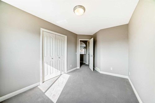 130 Panamount View Nw, Calgary, AB - Indoor Photo Showing Other Room