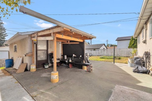 4419 Marlborough Drive Ne, Calgary, AB - Outdoor