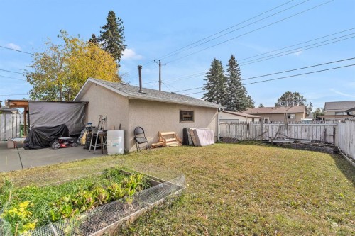 4419 Marlborough Drive Ne, Calgary, AB - Outdoor