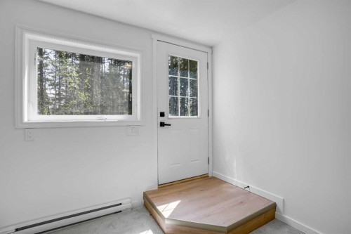 31-29066 Range Road 52, Rural Mountain View County, AB - Indoor Photo Showing Other Room