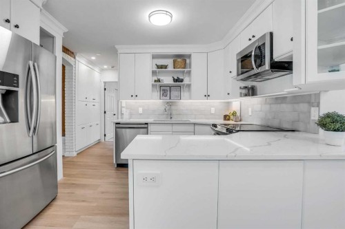 31-29066 Range Road 52, Rural Mountain View County, AB - Indoor Photo Showing Kitchen With Upgraded Kitchen