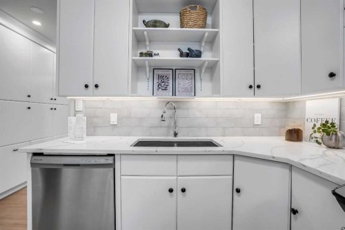 31-29066 Range Road 52, Rural Mountain View County, AB - Indoor Photo Showing Kitchen With Double Sink