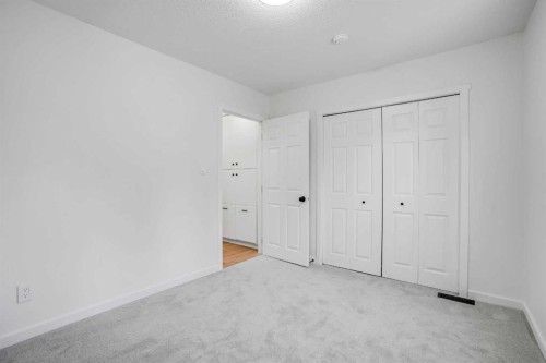 31-29066 Range Road 52, Rural Mountain View County, AB - Indoor Photo Showing Other Room