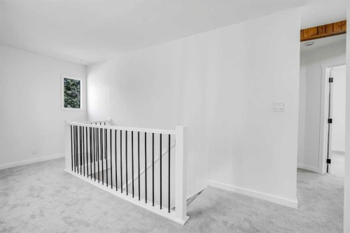 31-29066 Range Road 52, Rural Mountain View County, AB - Indoor Photo Showing Other Room