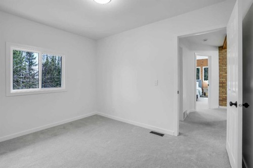 31-29066 Range Road 52, Rural Mountain View County, AB - Indoor Photo Showing Other Room