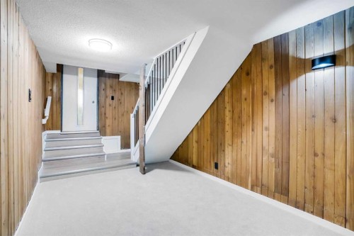 31-29066 Range Road 52, Rural Mountain View County, AB - Indoor Photo Showing Other Room