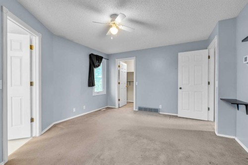 147 Scenic Way Nw, Calgary, AB - Indoor Photo Showing Other Room