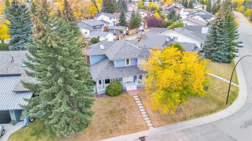147 Scenic Way Nw, Calgary, AB - Outdoor
