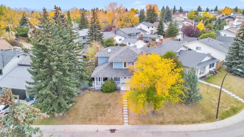 147 Scenic Way Nw, Calgary, AB - Outdoor