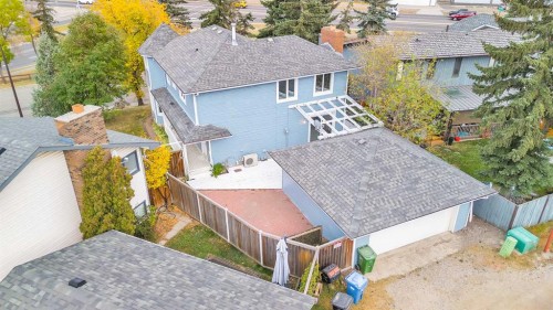 147 Scenic Way Nw, Calgary, AB - Outdoor