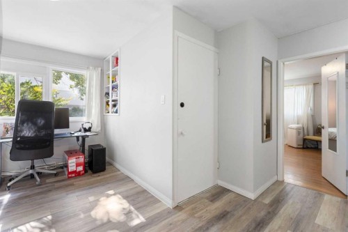 2816 18 Street Sw, Calgary, AB - Indoor Photo Showing Office