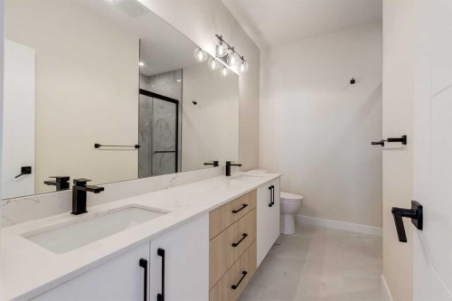 1993 Mccaskill Drive, Crossfield, AB - Indoor Photo Showing Bathroom