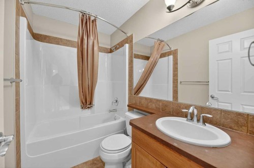 332 Sagewood Landing Sw, Airdrie, AB - Indoor Photo Showing Bathroom
