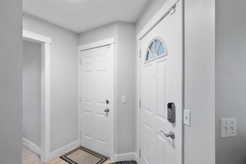 169 Coral Sands Terrace Ne, Calgary, AB - Indoor Photo Showing Other Room