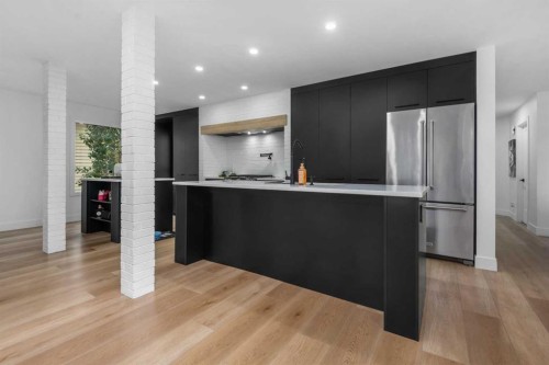 129 Sundown Place Se, Calgary, AB - Indoor Photo Showing Kitchen